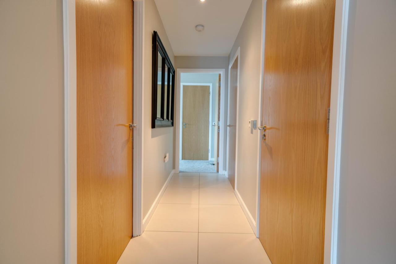 Tallest Building In The City Centre Sleeps 5 Incredible City Mountain And Lagan Views Белфаст Экстерьер фото