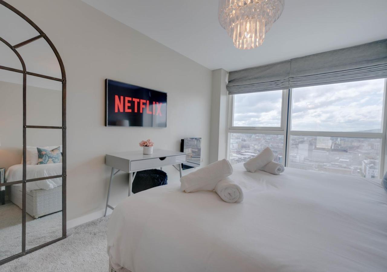 Tallest Building In The City Centre Sleeps 5 Incredible City Mountain And Lagan Views Белфаст Экстерьер фото